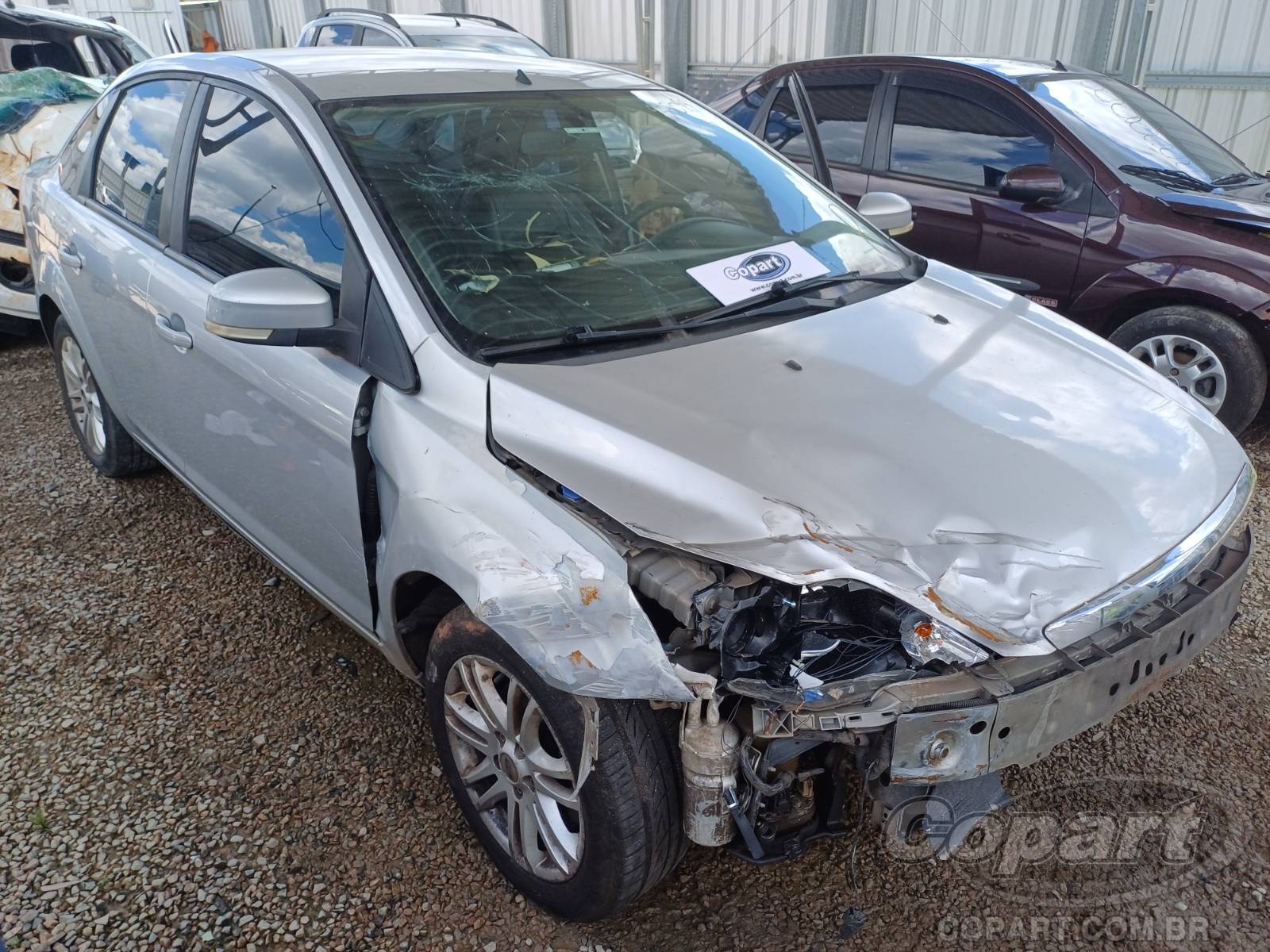 Veículo Ford Focus Ford Focus Sedan 2.0 2009 Médio Dano Frontal 2009 em leilão