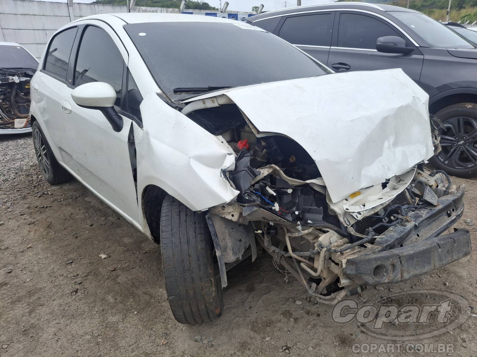 Fiat Punto 2012 em leilão