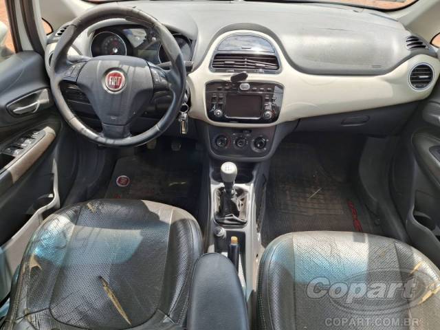 2016 FIAT PUNTO 