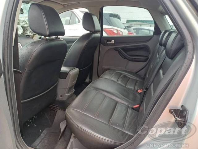 2009 FORD FOCUS SEDAN 