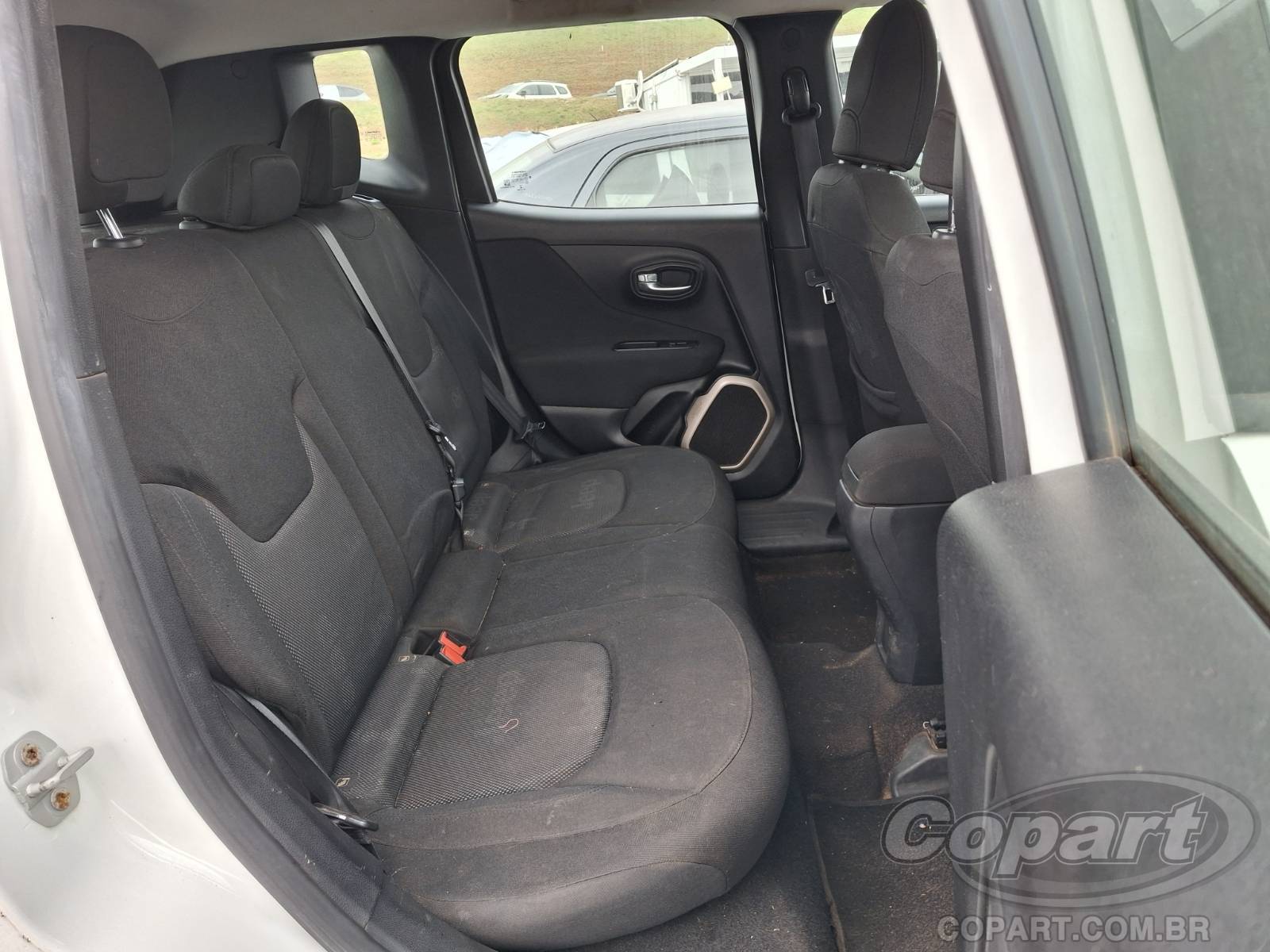 Foto 6 de 10: 2016 JEEP RENEGADE