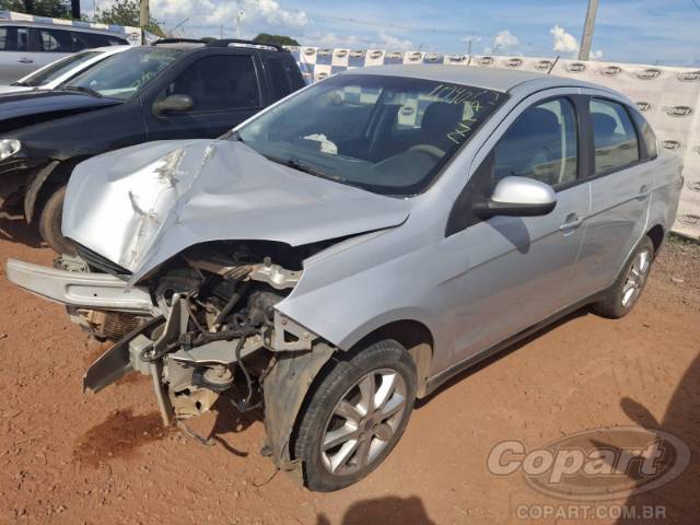 2013 FIAT GRAND SIENA 