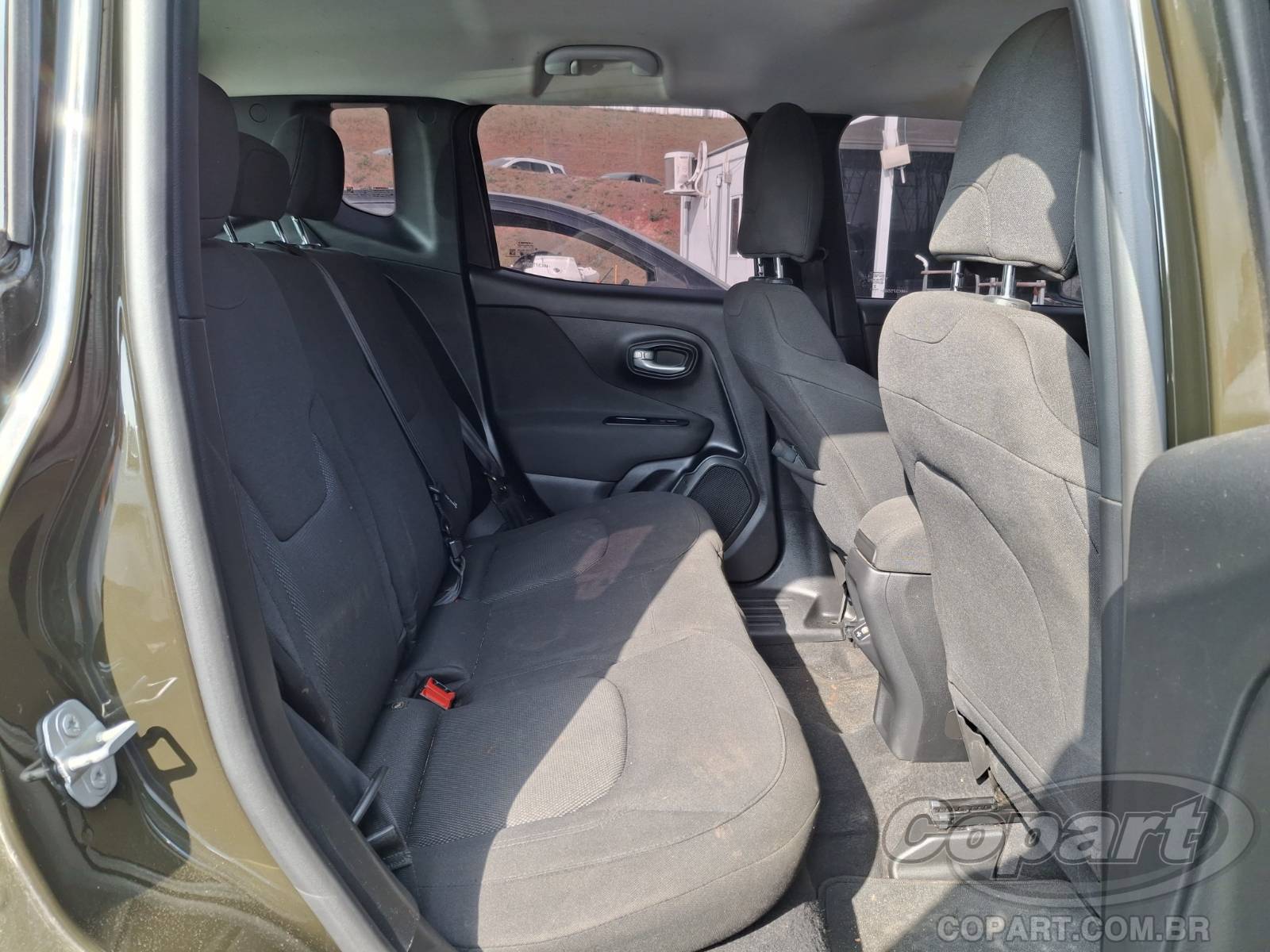 Foto 6 de 14: 2021 JEEP RENEGADE