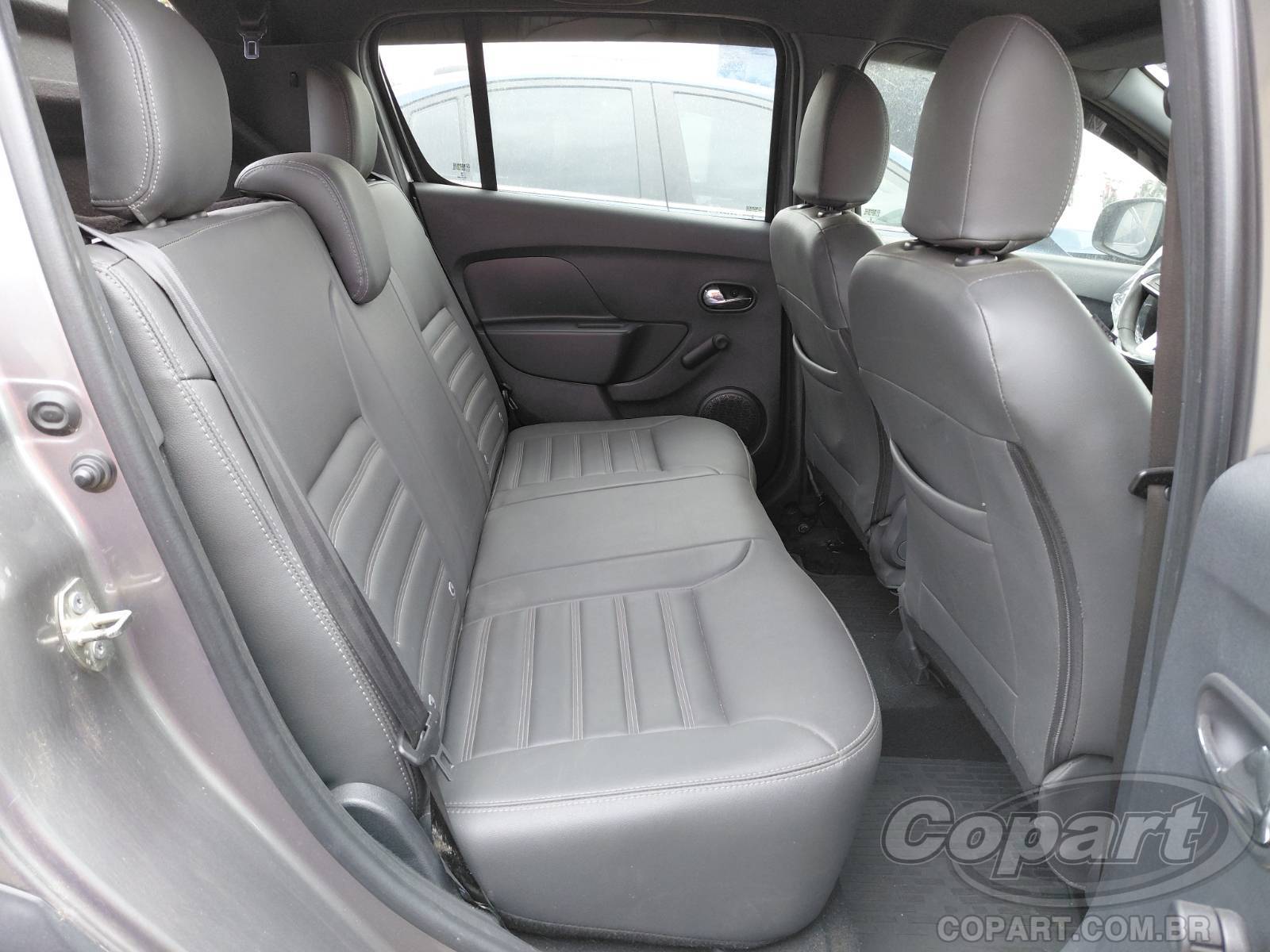 Foto 6 de 13: 2023 RENAULT SANDERO