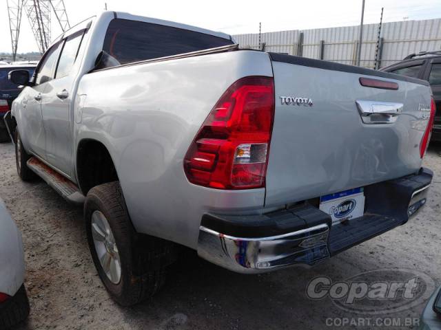 2017 TOYOTA HILUX CD 