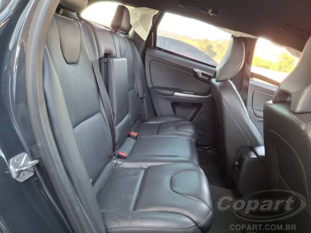2017 VOLVO XC60 
