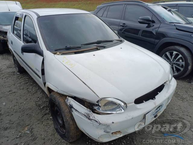 2005 CHEVROLET CLASSIC 