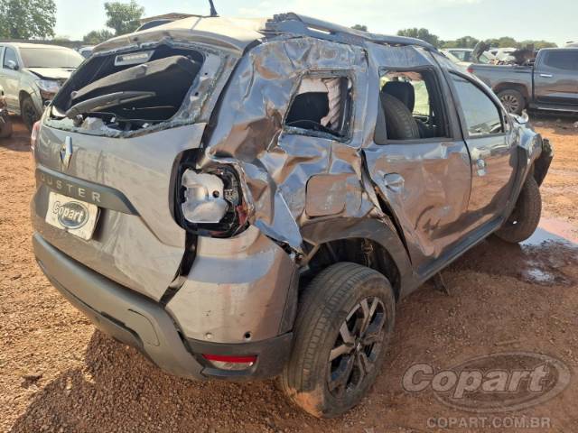 2024 RENAULT DUSTER 