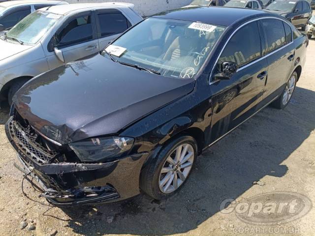 2013 VOLKSWAGEN PASSAT 
