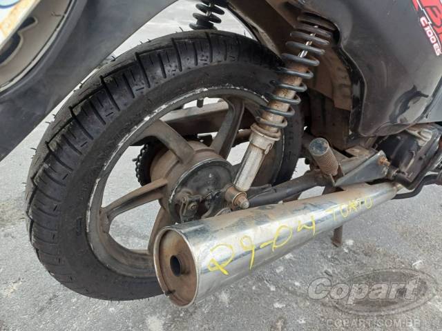 2005 HONDA C 100 