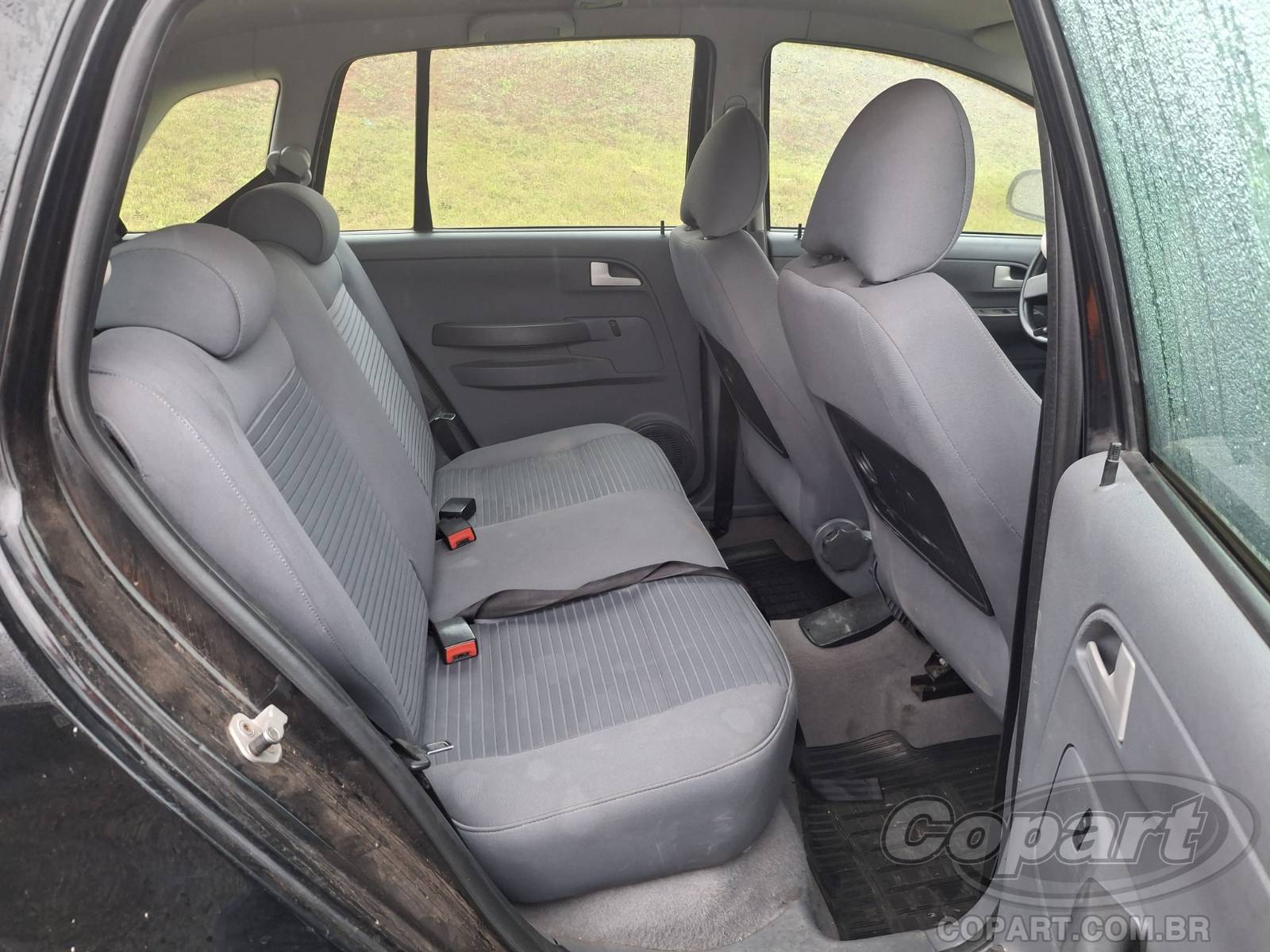 2008 VOLKSWAGEN SPACEFOX — foto 6 de 11
