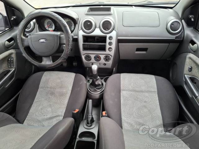 2009 FORD FIESTA SEDAN 