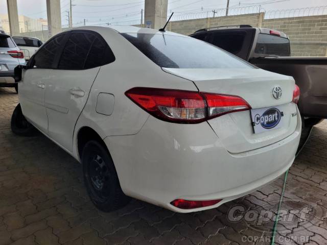 2024 TOYOTA YARIS SEDA 