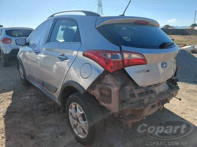 2015 HYUNDAI HB20 