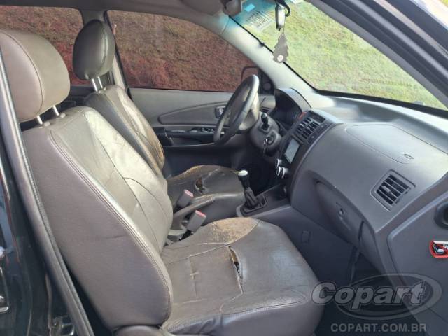2010 HYUNDAI TUCSON 