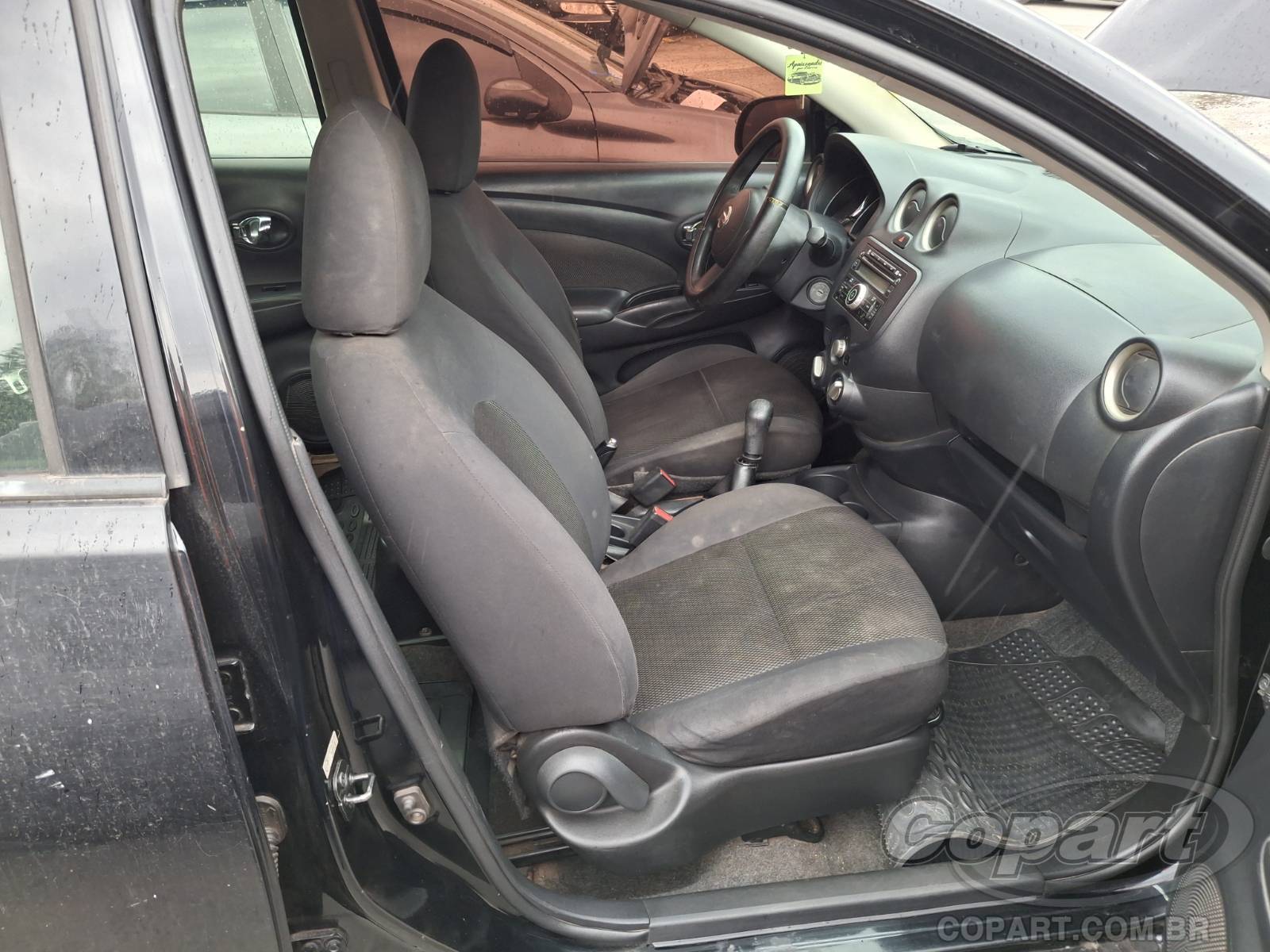 Foto 5: 2014 NISSAN VERSA