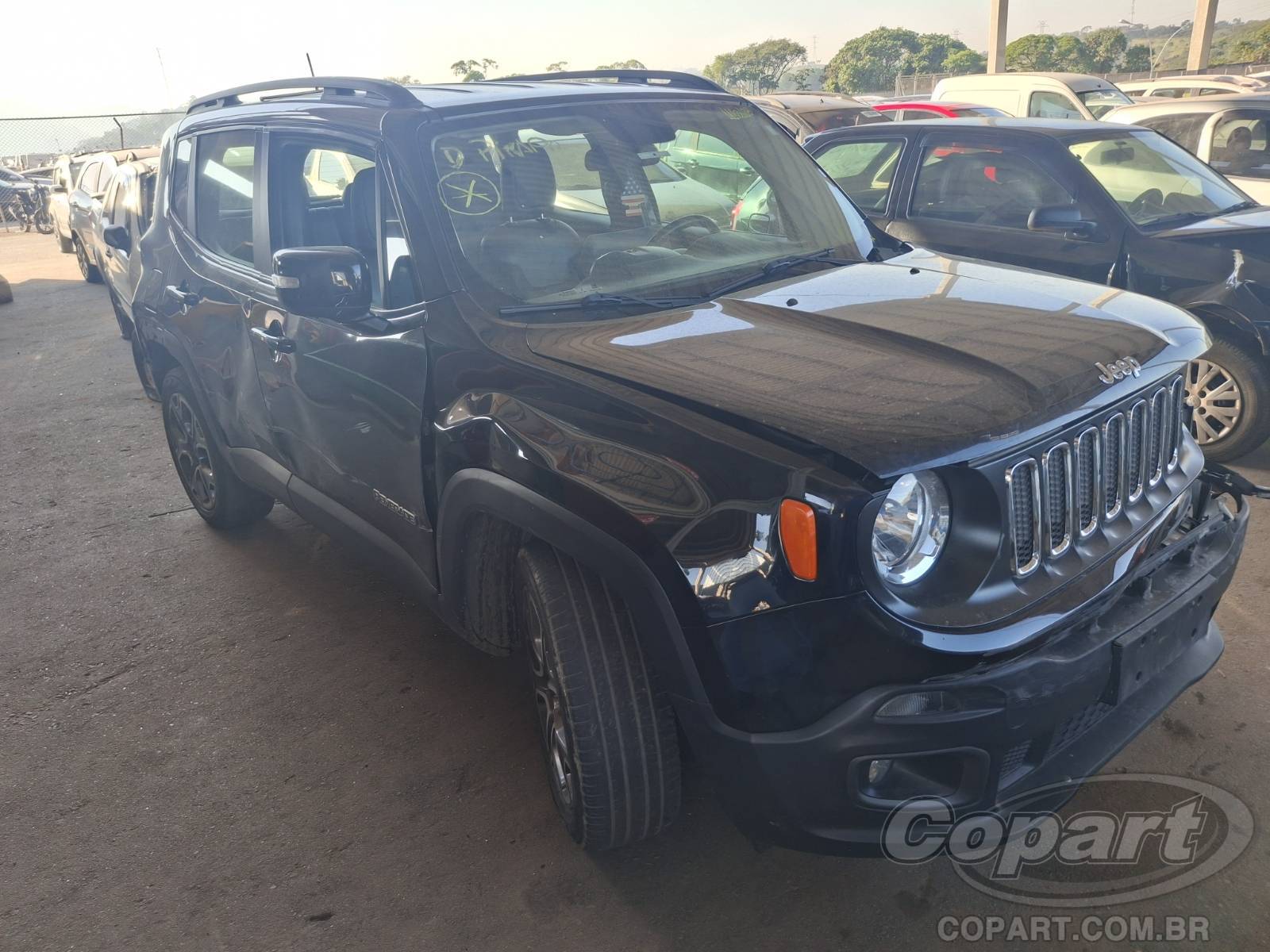 Veículo Fiat Renegade Jeep Renegade Longitude 1.8 Flex 2017 Recuperável 2017 em leilão