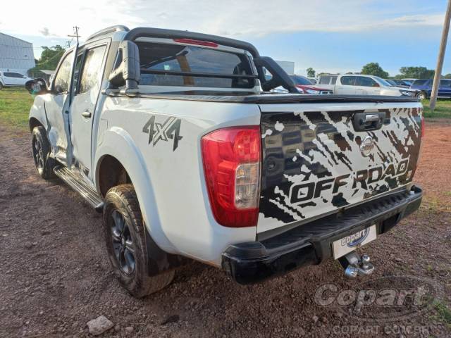 2021 NISSAN FRONTIER CD 