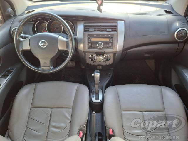 2010 NISSAN GRAND LIVINA 