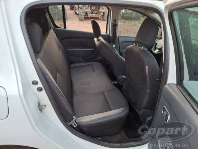 2016 RENAULT SANDERO 