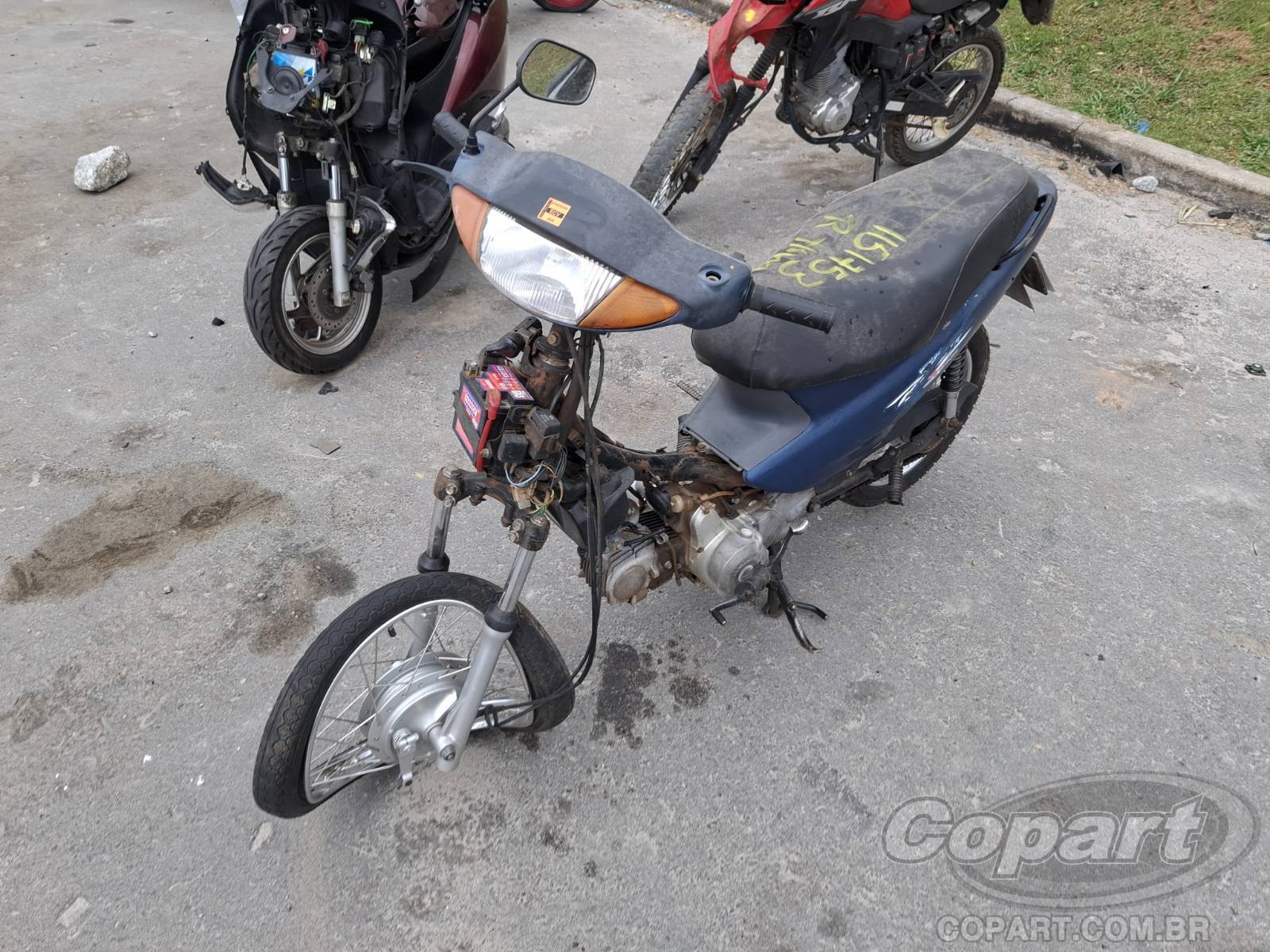 Foto 2: 2001 HONDA C 100