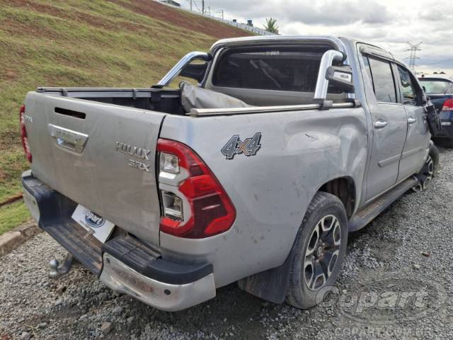 2021 TOYOTA HILUX CD 