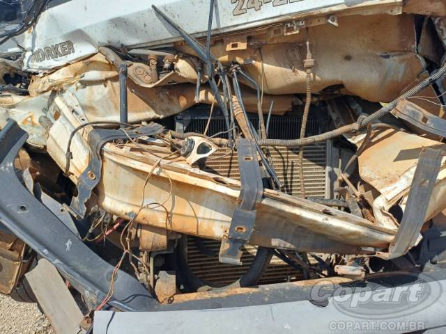 2011 VOLKSWAGEN WORKER 