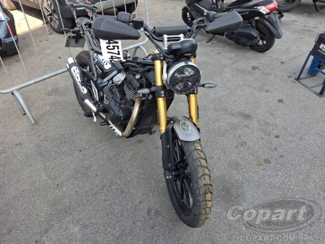 2025 TRIUMPH SCRAMBLER 