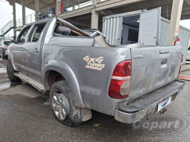 2015 TOYOTA HILUX CD 