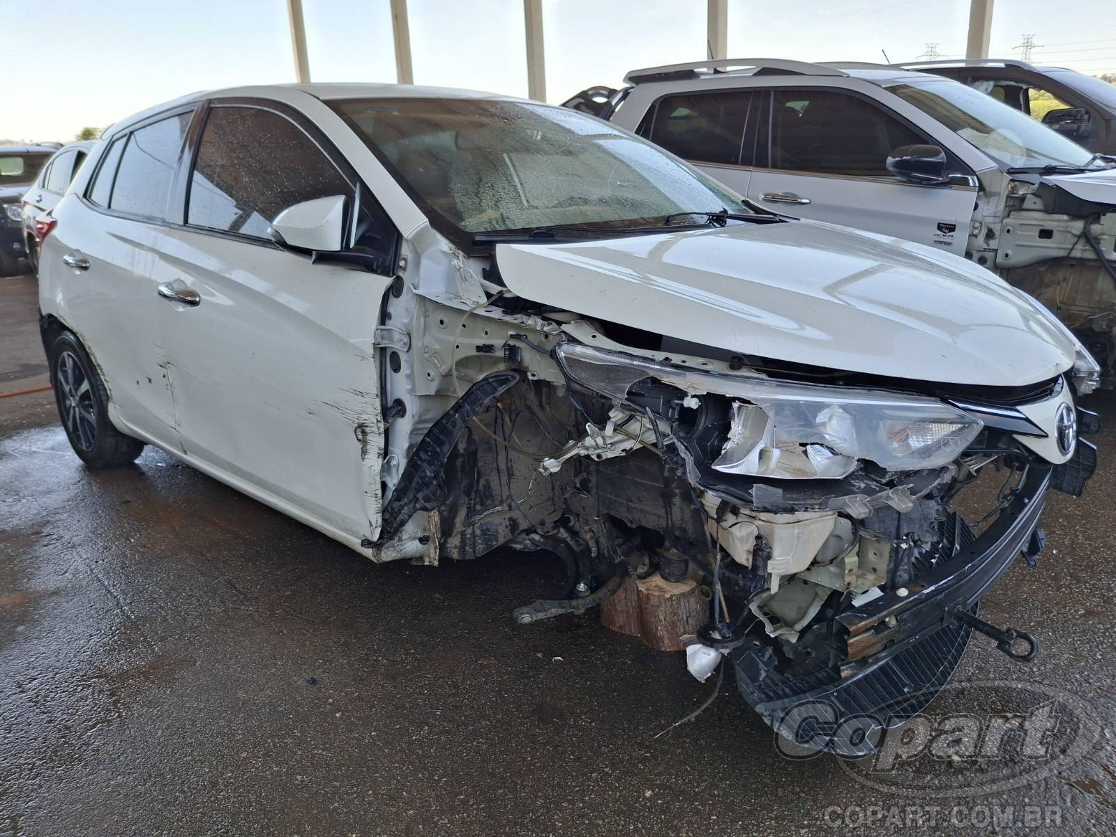 Toyota Yaris XLS CVT 1.5 16V Dual VVT-i 2019 Médio Dano