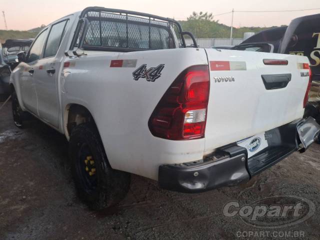 2024 TOYOTA HILUX CD 