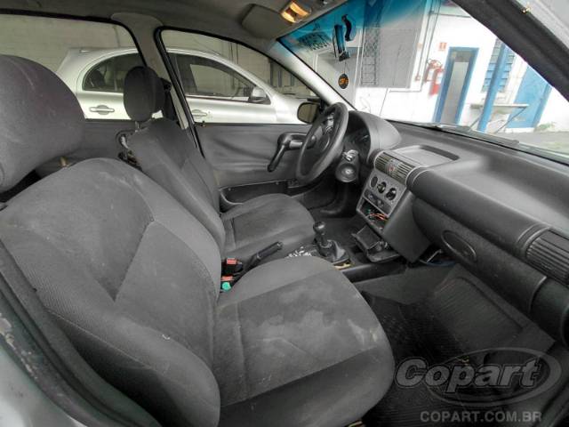2003 CHEVROLET CORSA SEDAN 