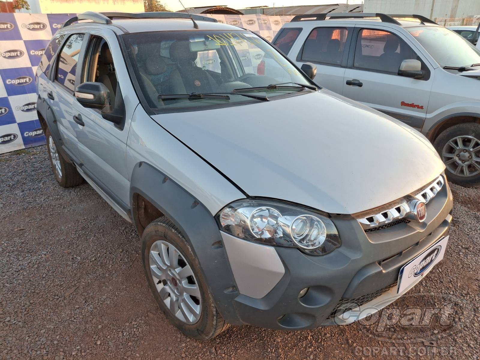 Veículo Fiat Weekend FIAT WEEKEND Adventure 1.8 16V E.torQ 2015 2015 em leilão