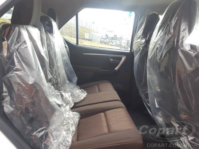 Foto 6 de 10: 2017 TOYOTA HILUX SW4