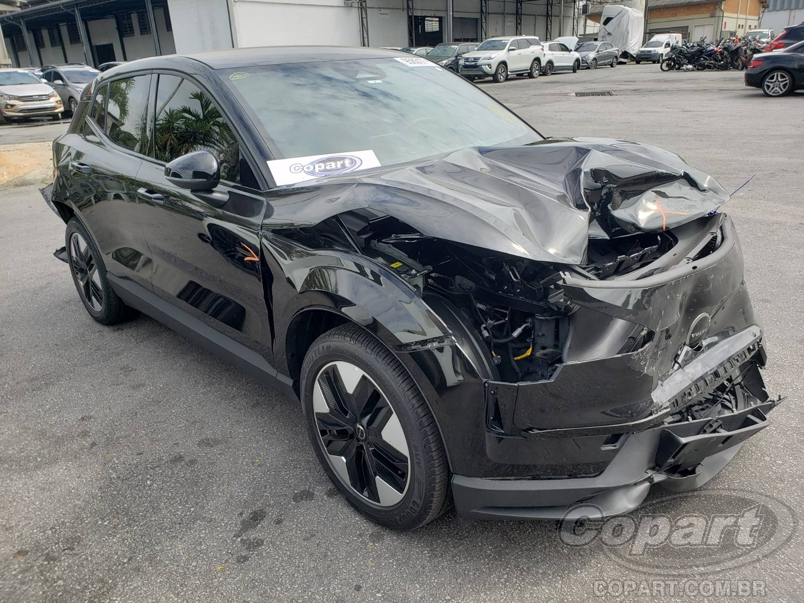 Veículo Volvo EX30 Volvo EX30 Core Extended Range 2024 Médio Dano Frontal 2024 em leilão