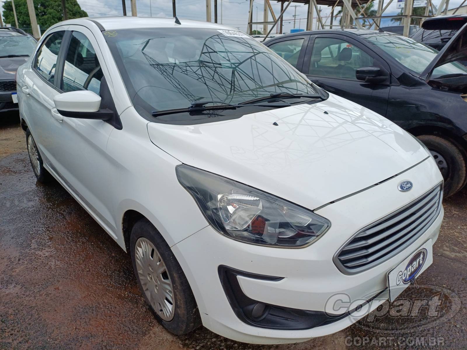 FORD KA SEDAN