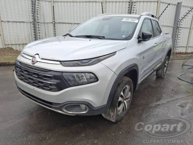 2017 FIAT TORO 
