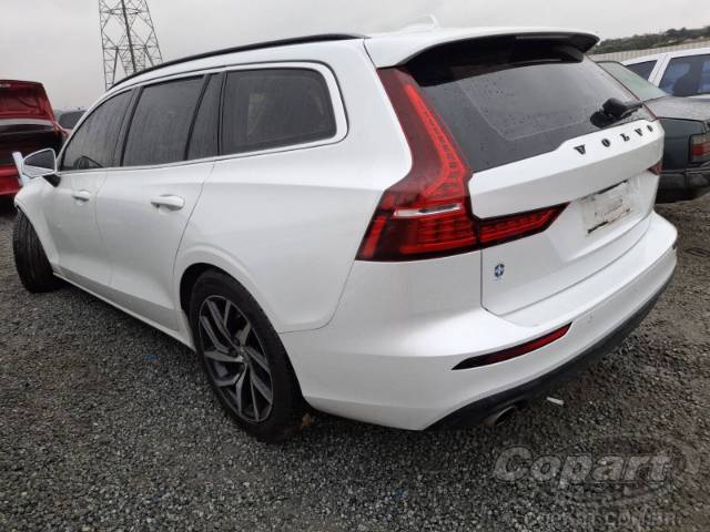 2019 VOLVO V60 