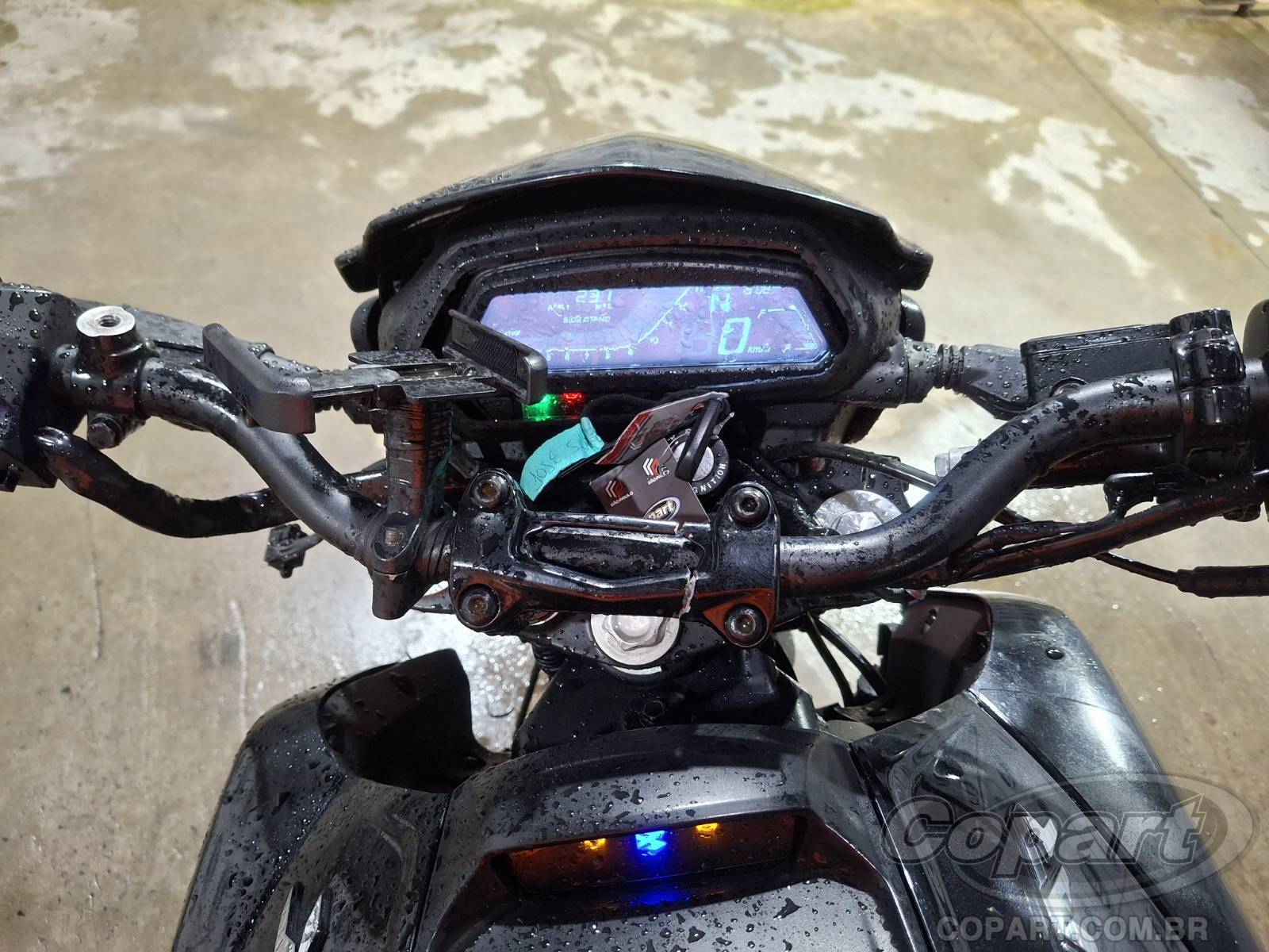 2025 BAJAJ DOMINAR — foto 9 de 10