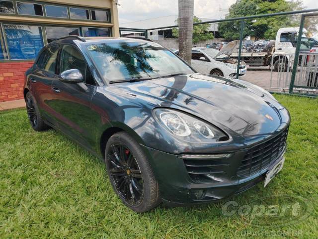 2017 PORSCHE MACAN 