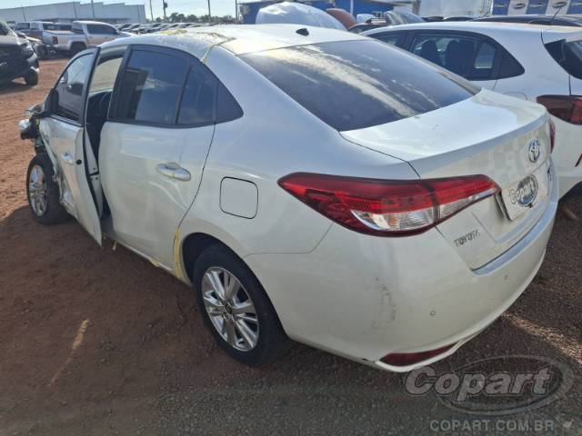 2019 TOYOTA YARIS SEDA 