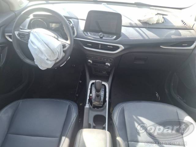 2025 CHEVROLET TRACKER 