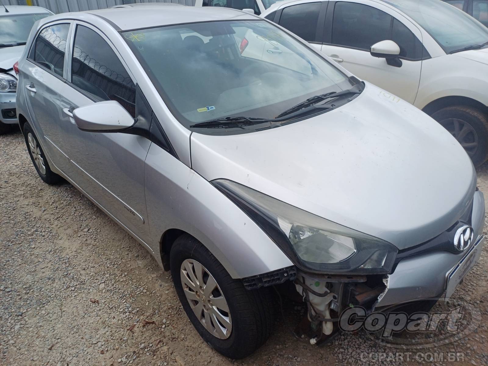 Hyundai HB20 Comfort 1.0 12V CVVT 2013 Médio Dano Frontal