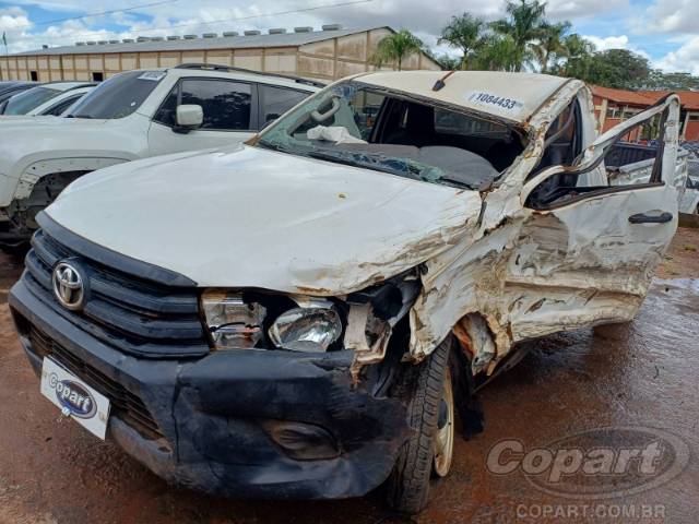 2025 TOYOTA HILUX CS 