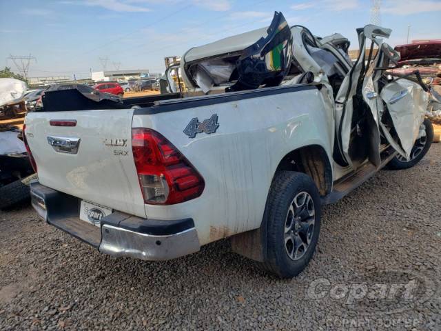 2021 TOYOTA HILUX CD 