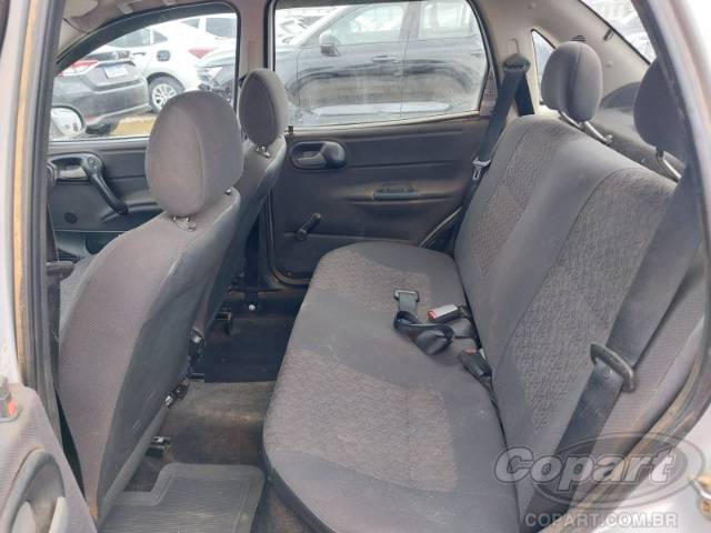 2004 CHEVROLET CORSA SEDAN 