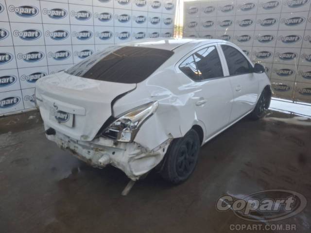 2017 NISSAN VERSA 