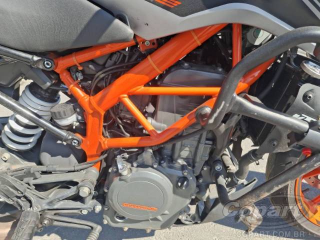 2025 KTM 390 DUKE 