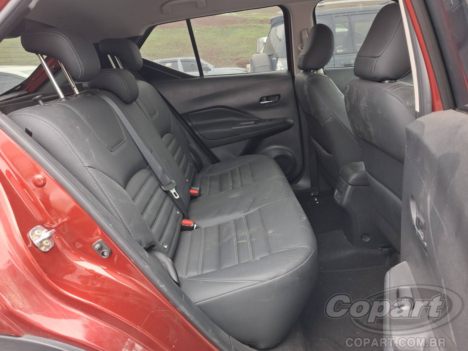 Foto 6 de 14: 2025 NISSAN KICKS PLAY