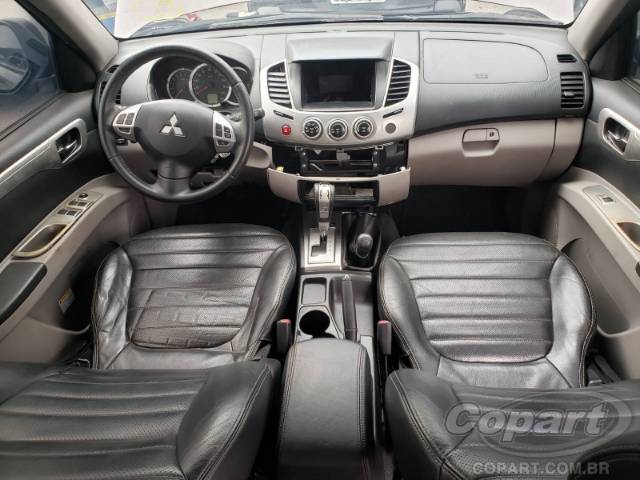 2017 MITSUBISHI PAJERO 